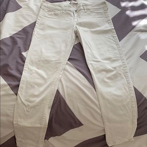 White Hollister jeans